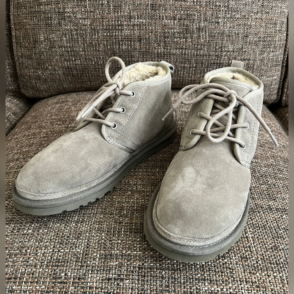 Men's UGG Gray Neumel Boots, Size 8